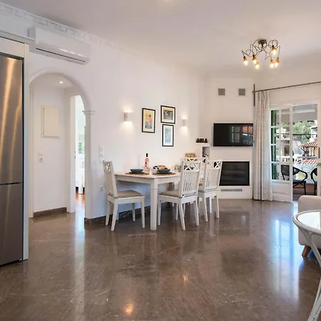 Kassiopi Home 아파트 *